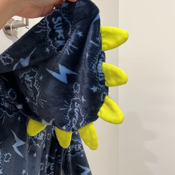 Youth house cost (size 7) - Picture 7 of 7